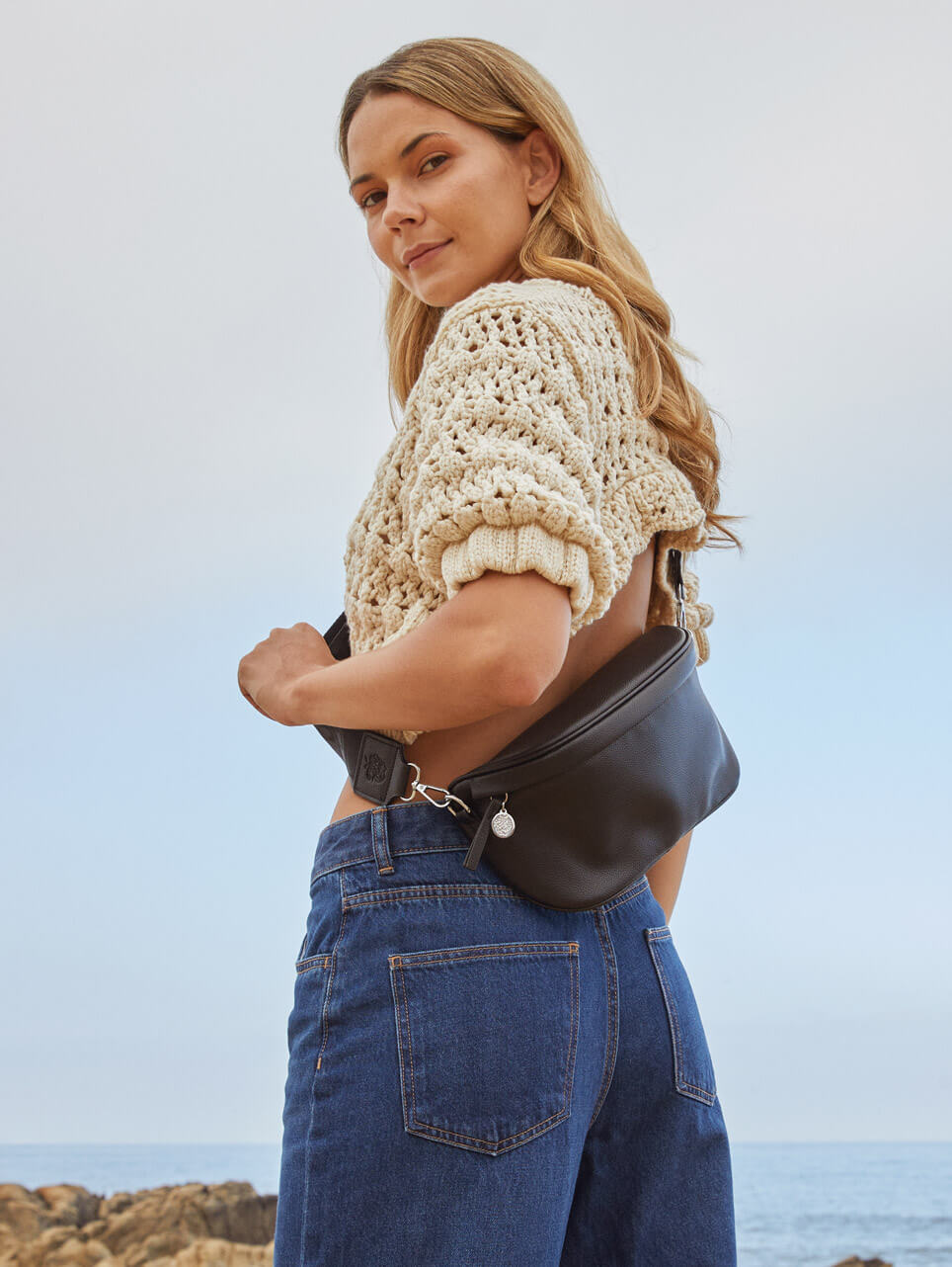 Gürteltasche schwarz, Bekleidung, Hosen, Strickwaren, Pullover, Jeanshose