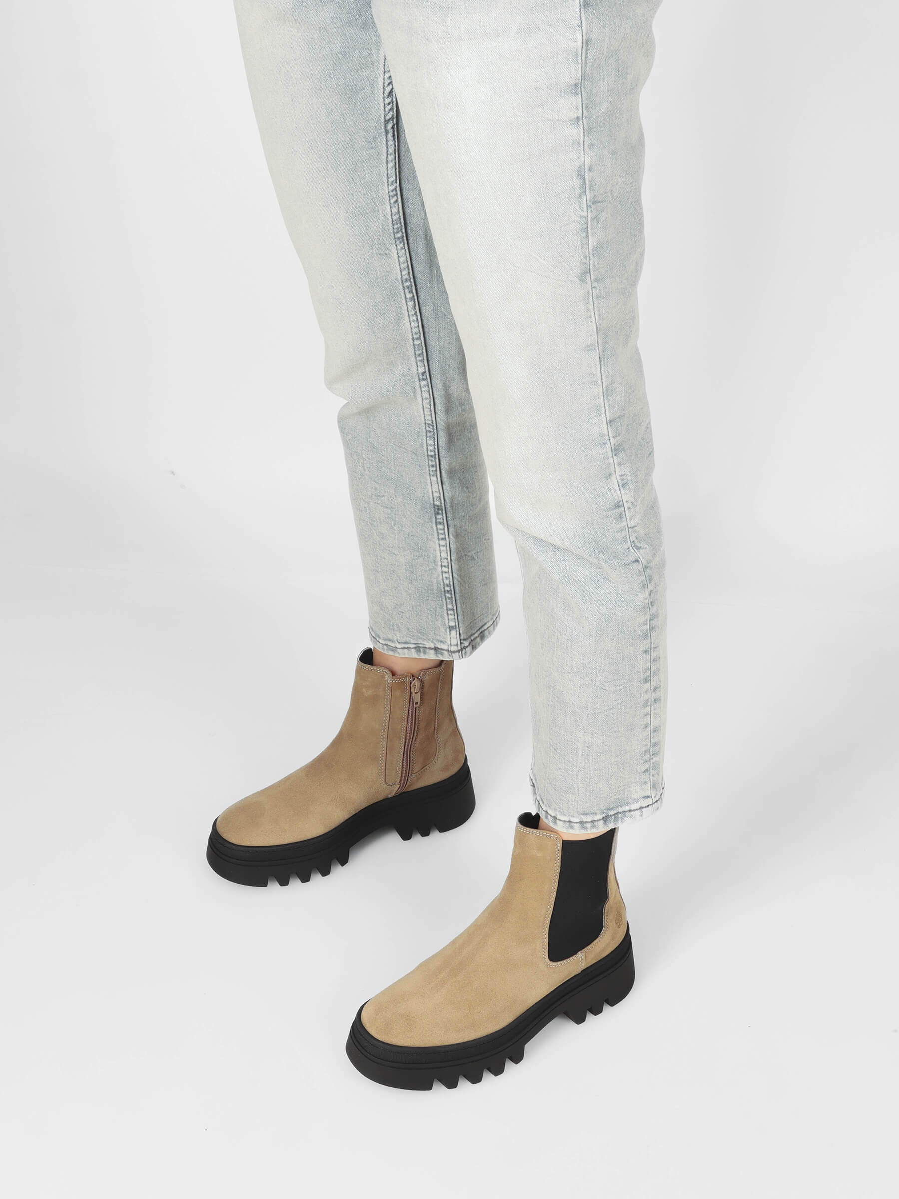 Chelsea Boots beige, Schuh, Sneaker, Hosen, Mann, Person